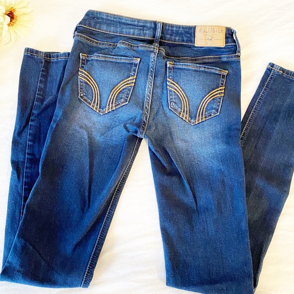 Hollister Jeans - Picture 3 of 5